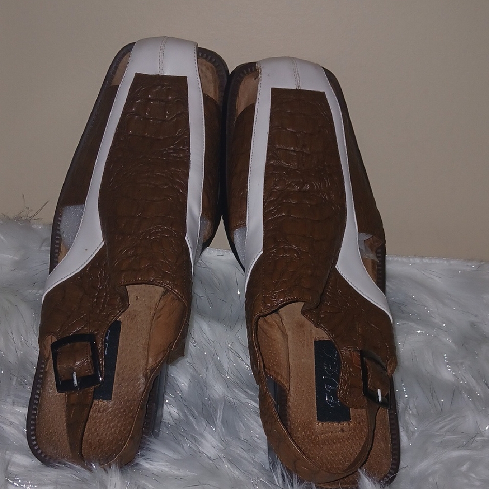 Elegant Brown and White Men's Sandals